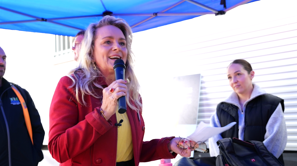 Heidi Lee speaking at R U OK? Day event