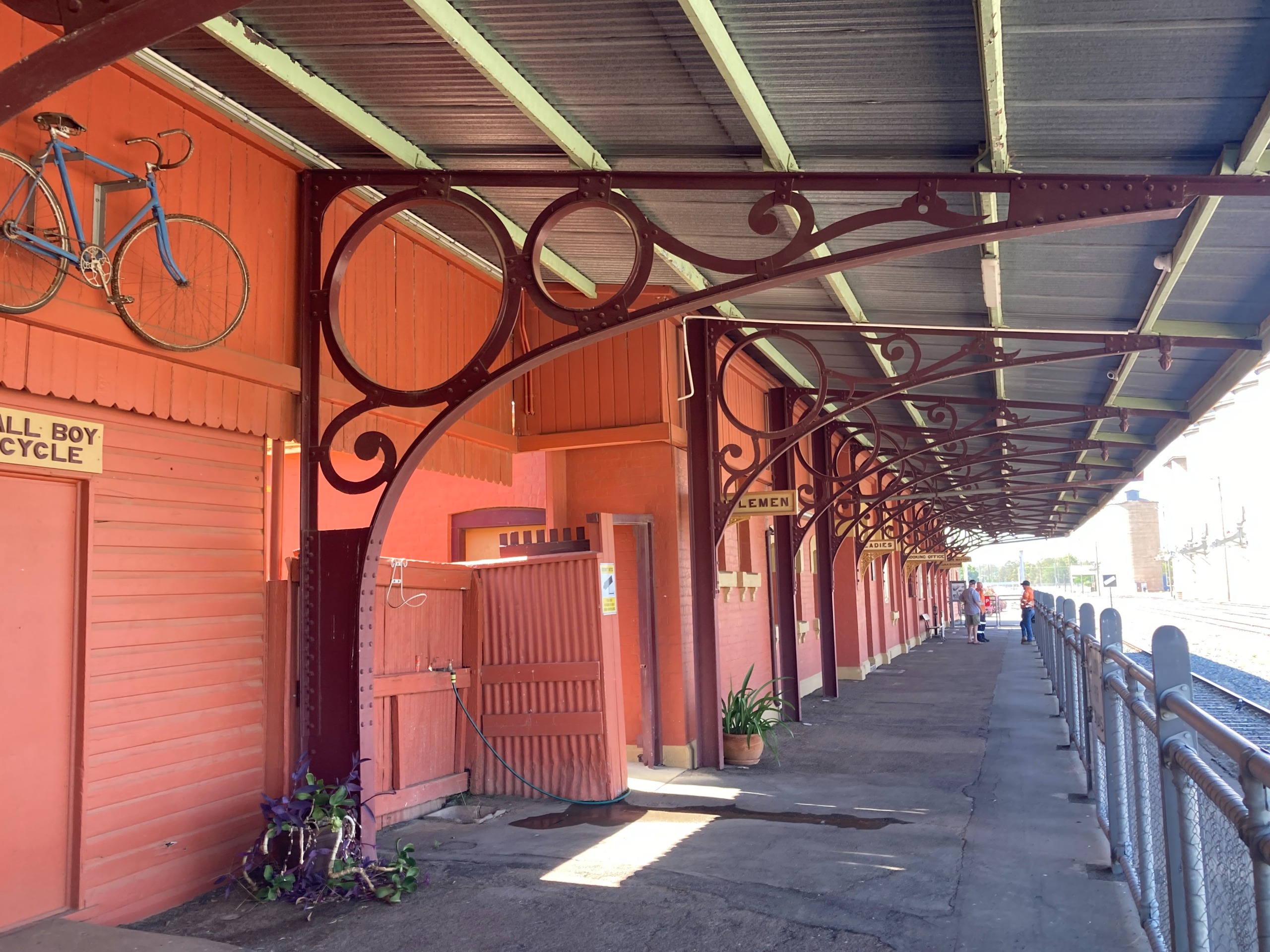 Temora railway station group